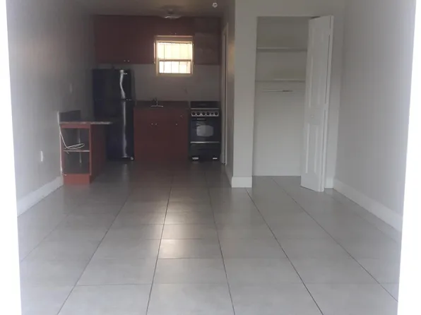 645 NW 32nd St #7, Miami, FL 33127