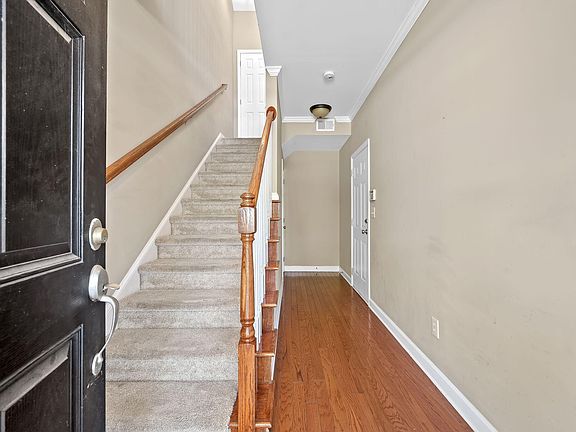 4th image of 208 Fair Sailing Rd #28