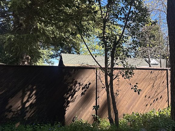3rd image of 22338 Pine Dr