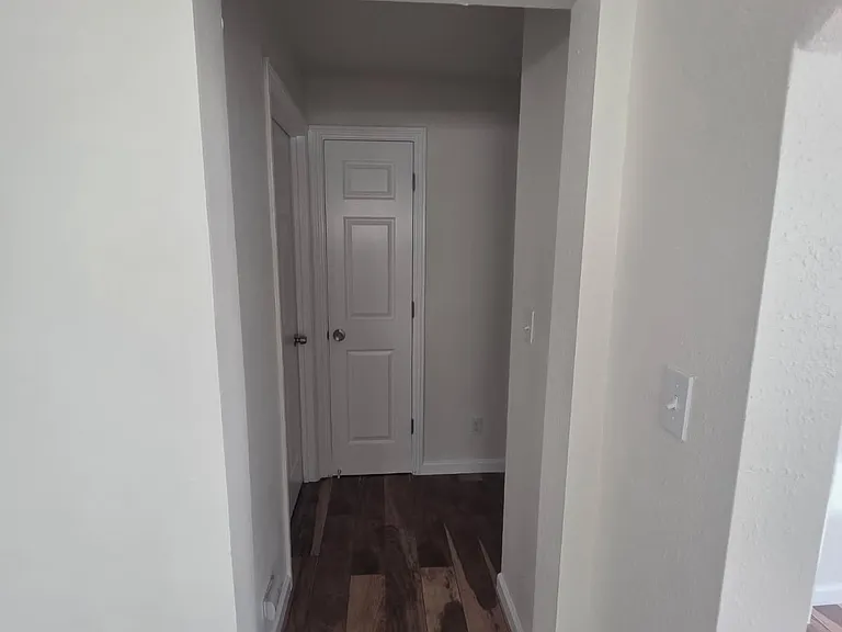 1837 Pullman St — Photo 7