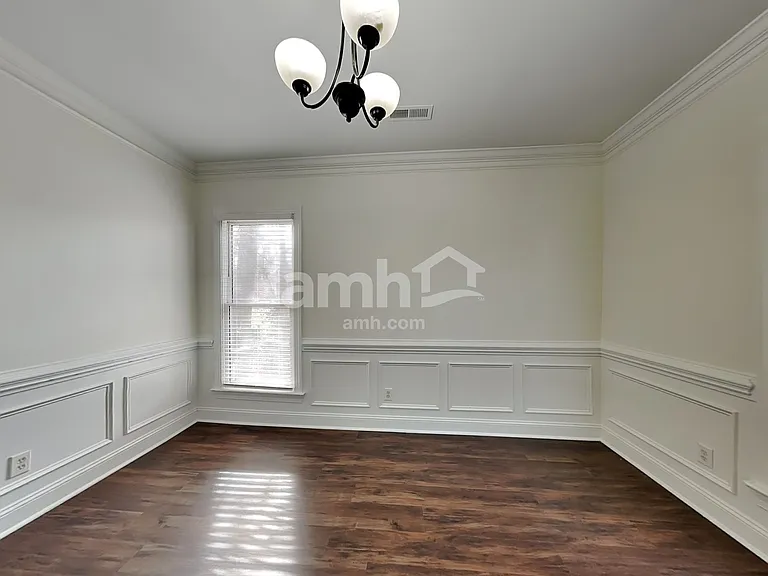 8005 Red Oaks Trl — Photo 5