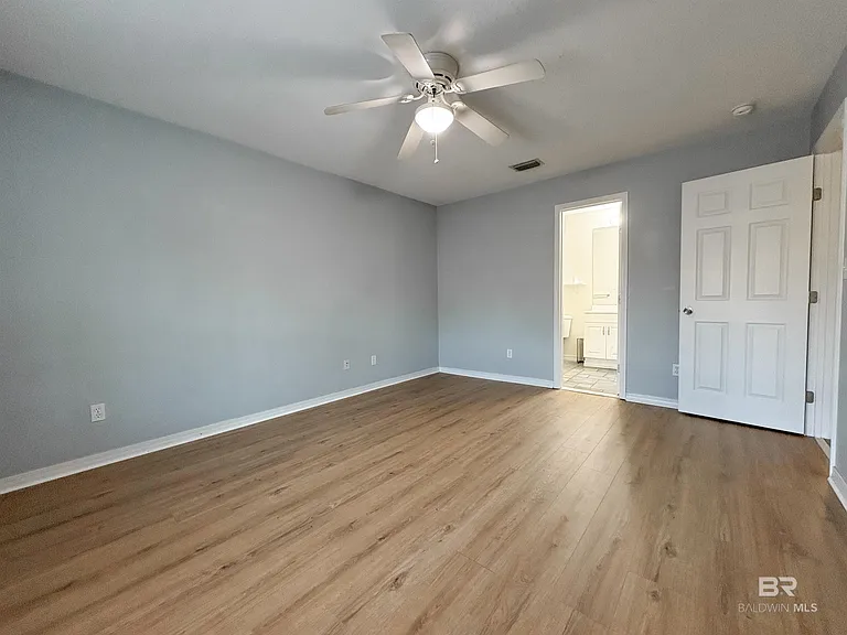 5652 Dee St #A — Photo 15