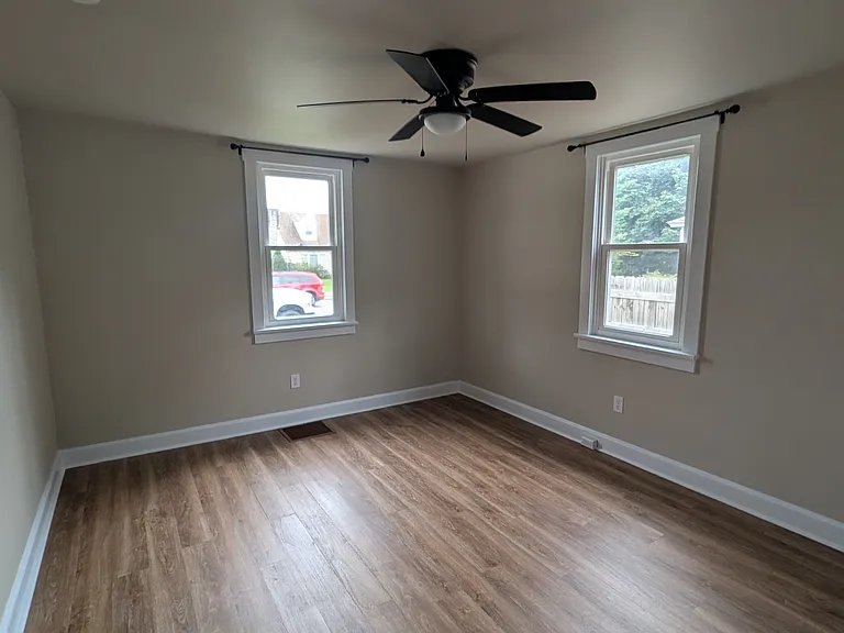 861 Stouffer Ave — Photo 7