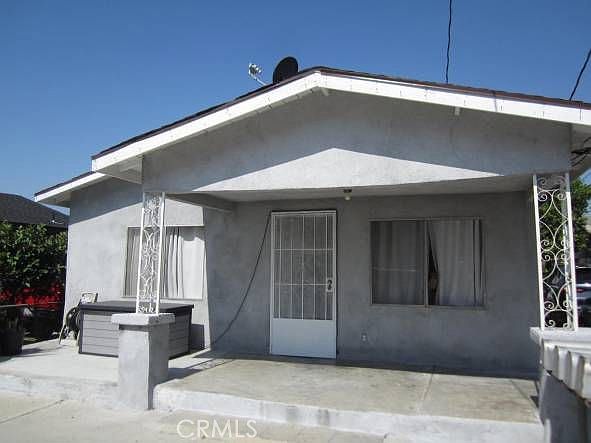 1st image of 1009-1011 S Gage Ave E