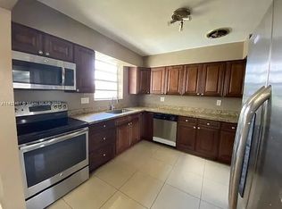 2650 Wiley St, Hollywood, FL 33020