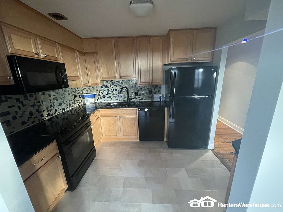 1st image of 1101 Saint Paul St APT 1904