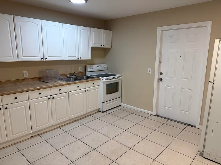 3778 Nokomis Ave — Photo 6