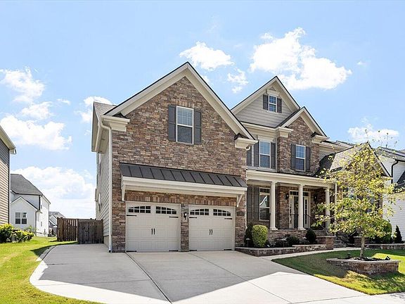 2nd image of 207 Weddington Park Ln