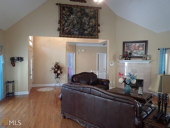 4th image of 1710 Laurel Creek Dr