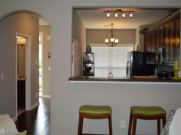 5th image of 144 Pearl Chambers Dr