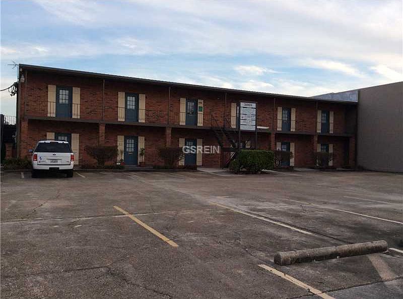 2nd image of 3008 20th St Ste C