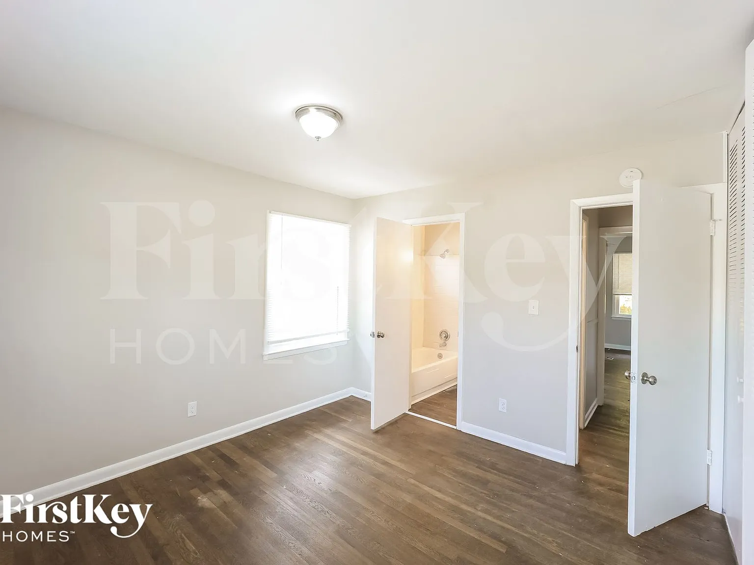 3 bed, 2.0 bath, 1120 sqft, $1,760 — Photo 4