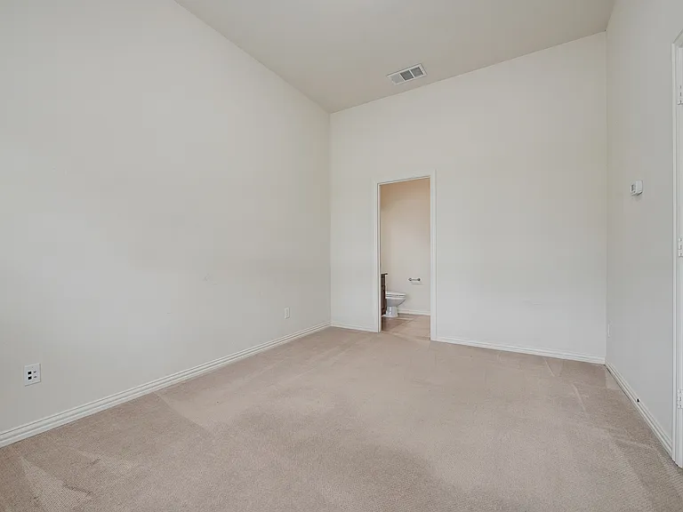 6491 Las Colinas Blvd — Photo 15