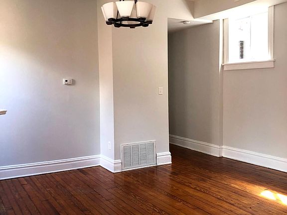 4th image of 2712 E Broad St APT 3