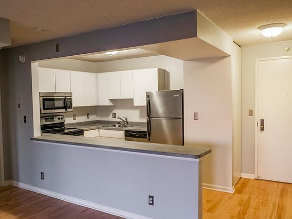 2nd image of 1660 N Prospect Ave Unit 703