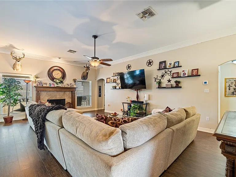 2602 Retta Dr — Photo 6