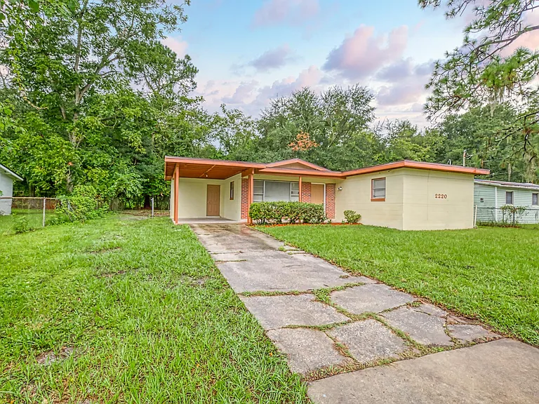 2220 Eudine Dr W — Photo 11