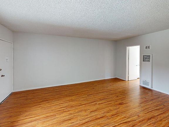 3rd image of 1221 Lyndon St APT 4