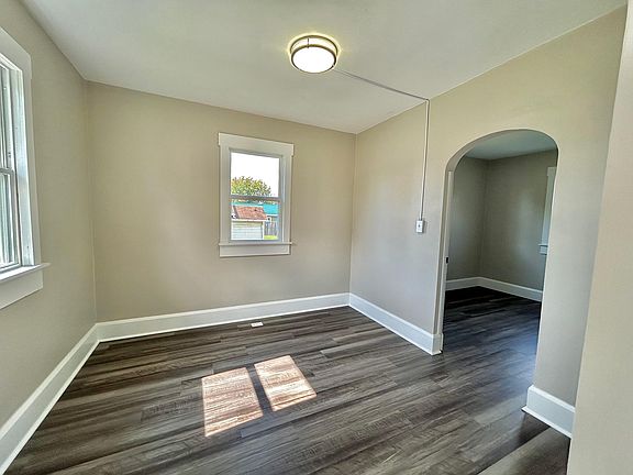 3rd image of 1101 Pine St