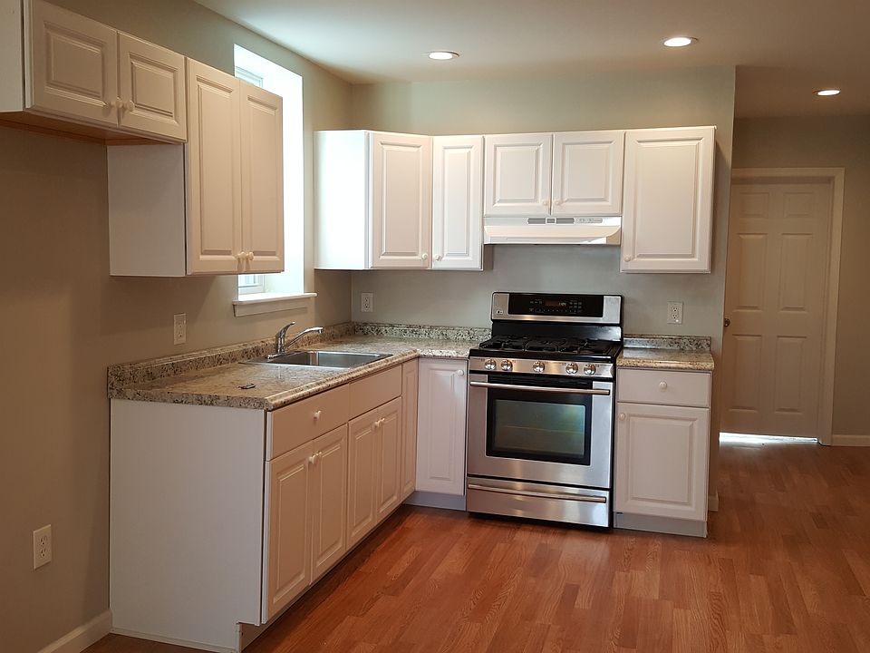 1st image of 6104 Spruce St #A