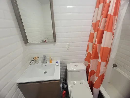 Rented by Yup Realty LLC | media 36