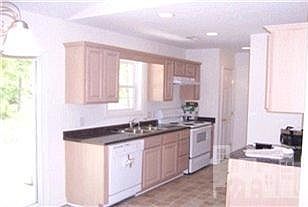 4th image of 3986 NE Carriage Lane