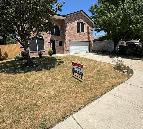 2nd image of 709 Los Robles Rd