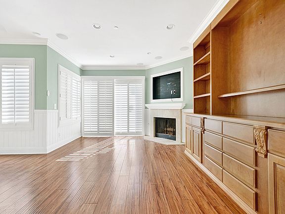 5th image of 2179 Avenida Espada