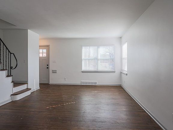 2nd image of 4362 Davenport St #1