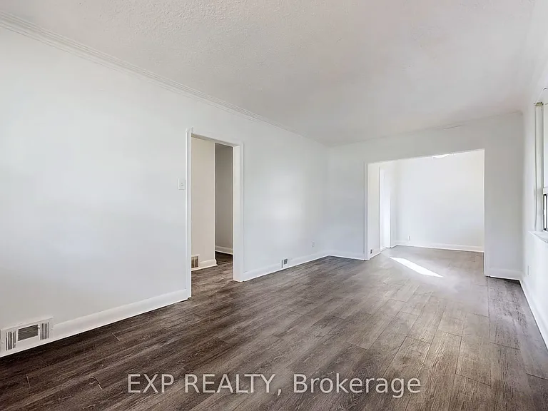 47 Boyce Ave S — Photo 9