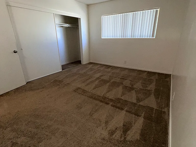 Pampas Lane Apartments — Photo 18