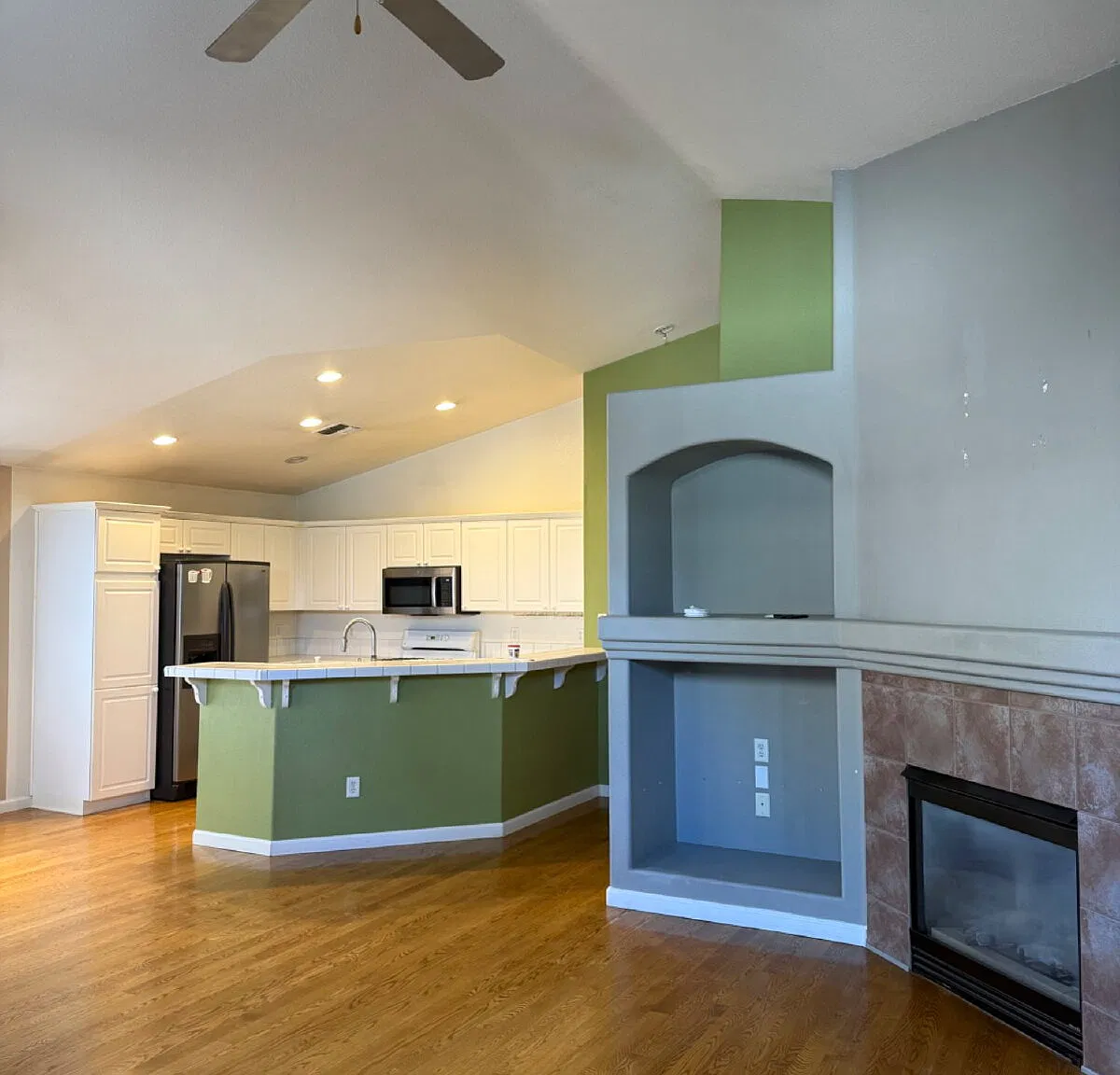 2 bed, 2.0 bath, 1261 sqft, $2,550 — Photo 3