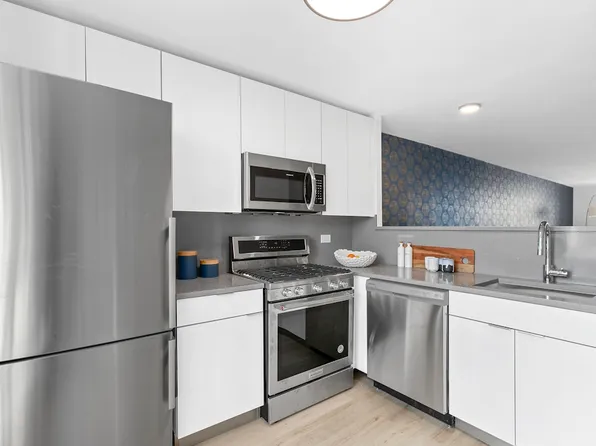 580 Main Street image 4 of 33