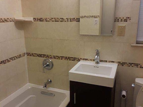 4th image of 1325 E 65th St Floor 1
