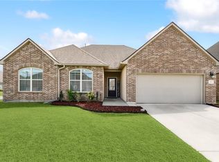 680 Lakeshore Village Dr, Slidell, LA 70461
