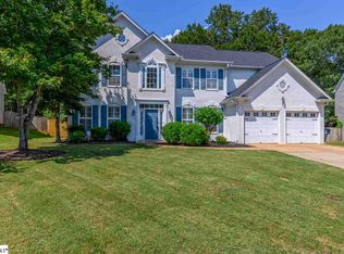 15 Wolf Den Dr, Greer, SC 29650