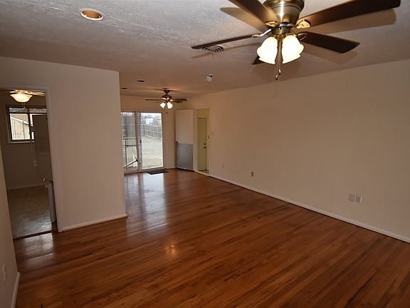 5th image of 506 NW 25th St