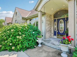 9201 W Kensington Way, Franklin, WI 53132