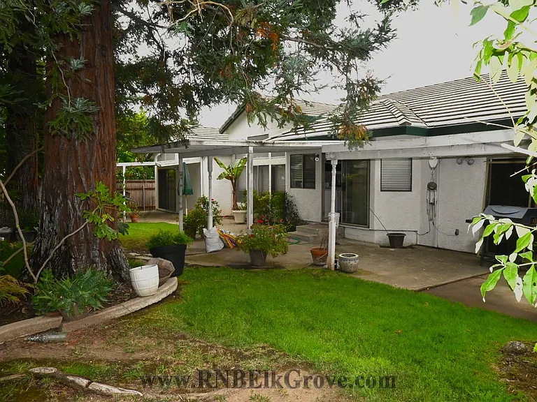 9000 N Camden Dr — Photo 5