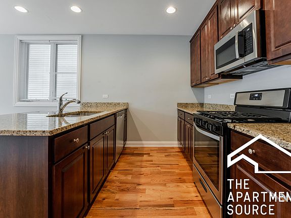 2nd image of 2452 W Diversey Ave #1