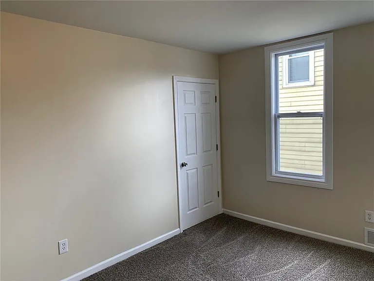 128 Weber Way — Photo 11