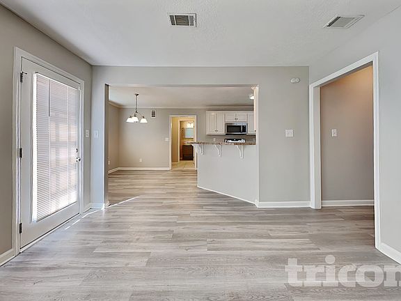 2nd image of 509 Butler Springs Ct