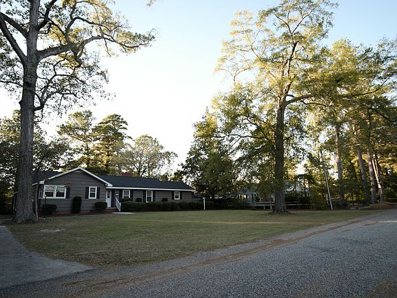 3rd image of 1105 Woodland Drive