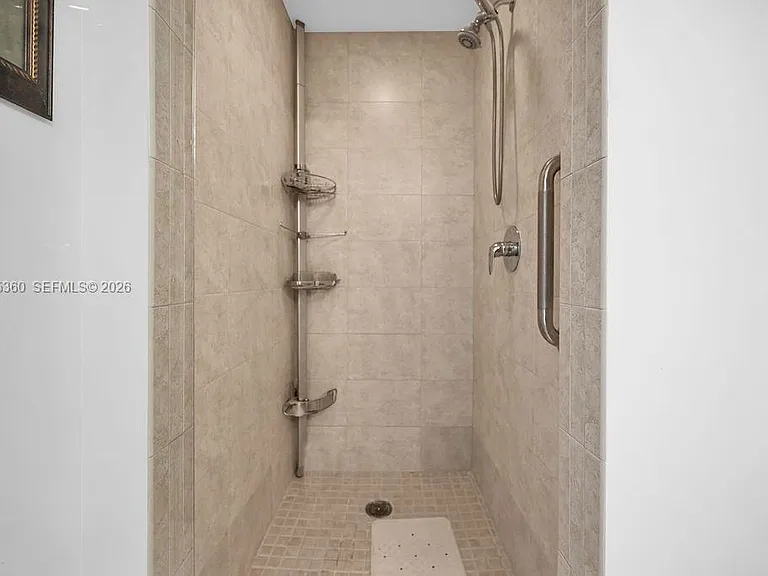 1900 N Bayshore Dr #5103 — Photo 29