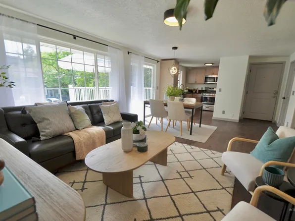 421 W Village Ln, Boise, ID 83702
