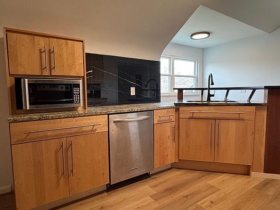 3rd image of 2237 Evergreen Rd APT 5