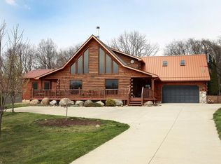 219 Center Rd, Akron, OH 44319