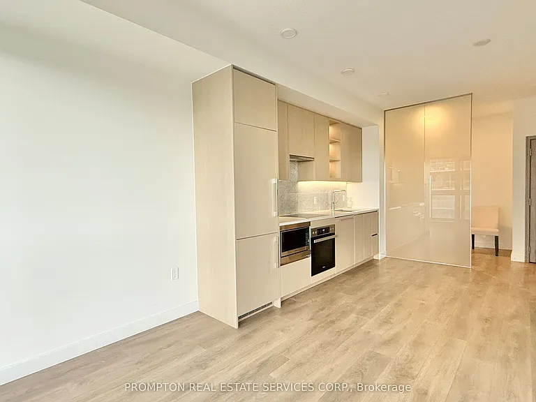 85 McMahon Dr #1507 — Photo 16