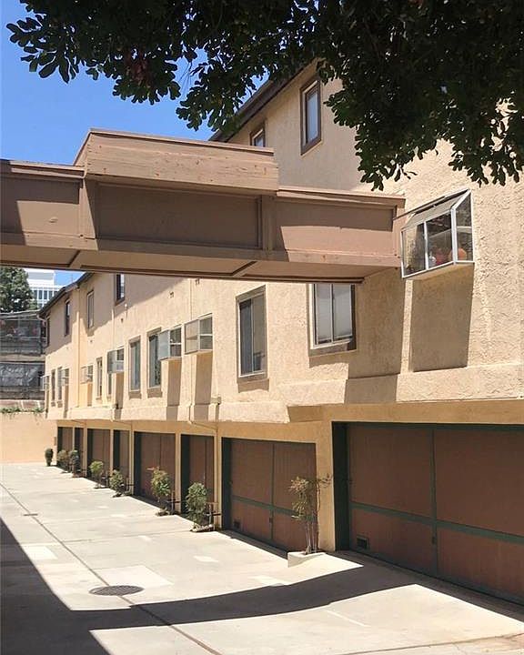 1st image of 217 S Catalina Ave Unit 4