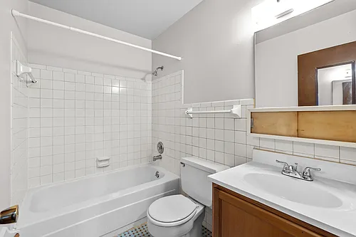1110 Lewis Ave #13 — Photo 13
